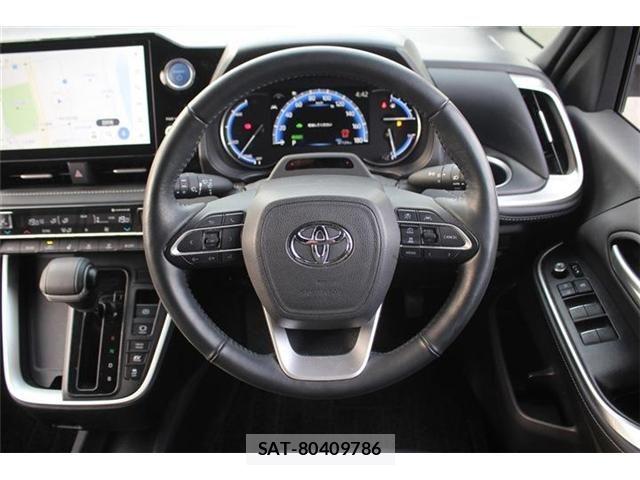 Toyota NOAH HYBRID 2022-11 6014748-24