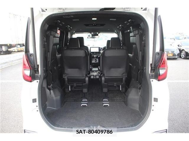 Toyota NOAH HYBRID 2022-11 6014748-27