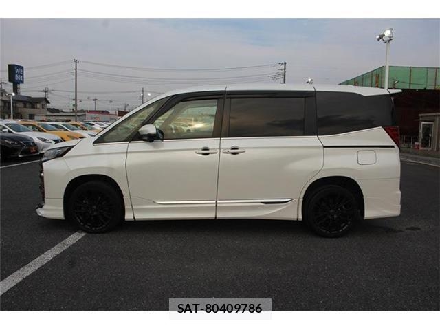 Toyota NOAH HYBRID 2022-11 6014748-7