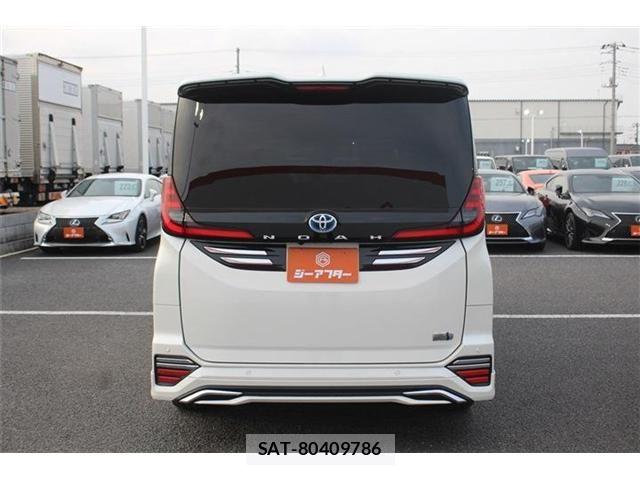 Toyota NOAH HYBRID 2022-11 6014748-8