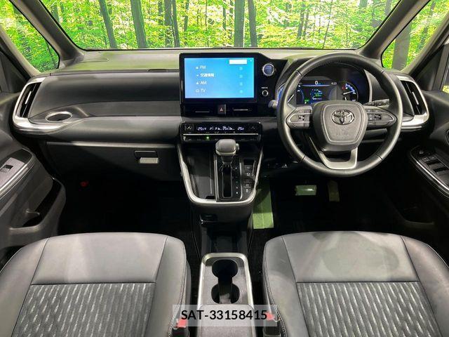 Toyota NOAH HYBRID 2022-03 6265330-1