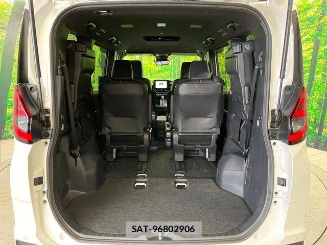Toyota NOAH HYBRID 2023-06 6677244-11