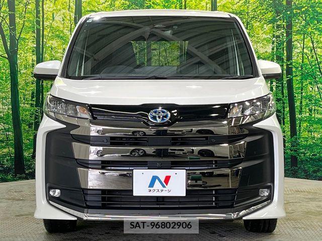 Toyota NOAH HYBRID 2023-06 6677244-14