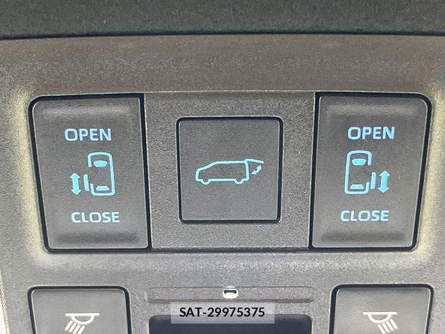 Toyota NOAH HYBRID 2025-03 6791372-2