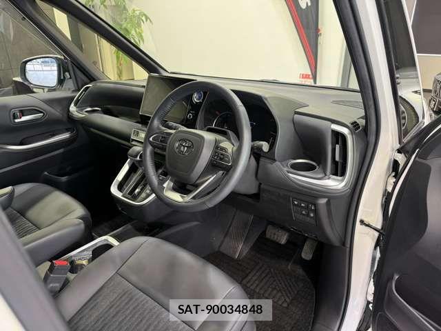 Toyota NOAH HYBRID 2023-01 6791370-15