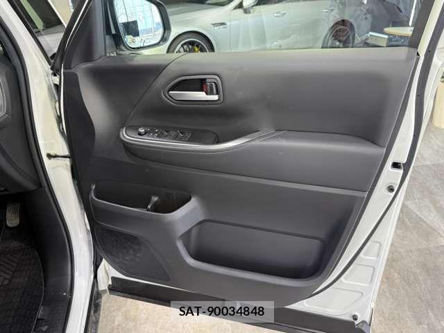 Toyota NOAH HYBRID 2023-01 6791370-16