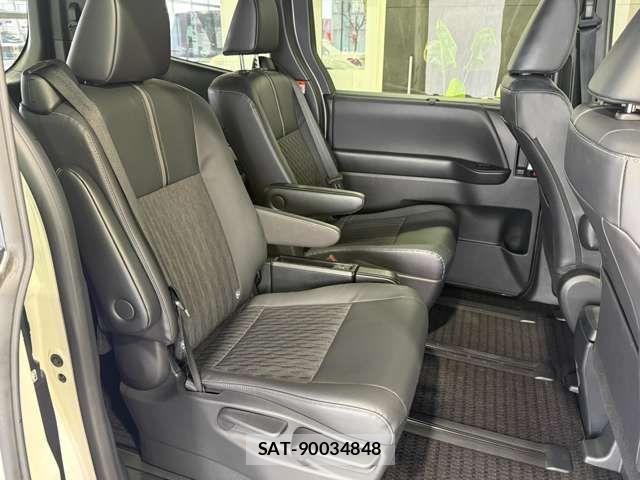 Toyota NOAH HYBRID 2023-01 6791370-4