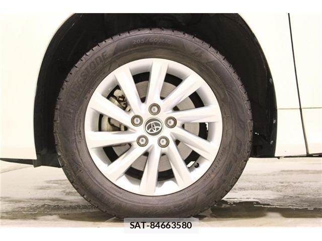 Toyota NOAH HYBRID 2022-03 6910429-25