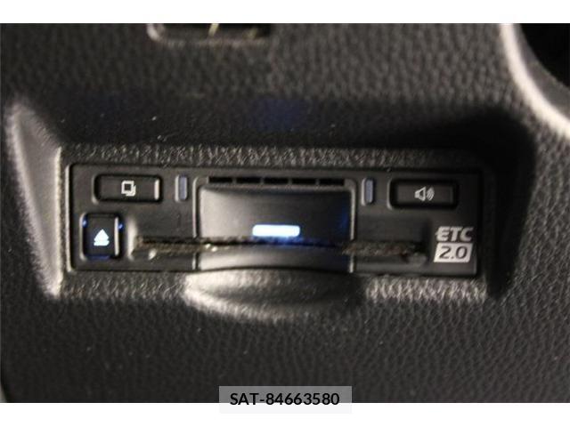 Toyota NOAH HYBRID 2022-03 6910429-4