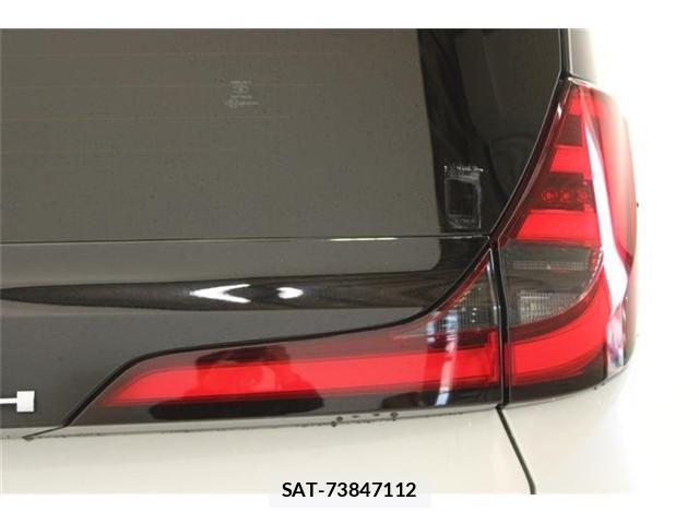 Toyota NOAH HYBRID 2022-03 6910431-17