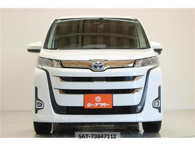 Toyota NOAH HYBRID 2022-03 6910431-6