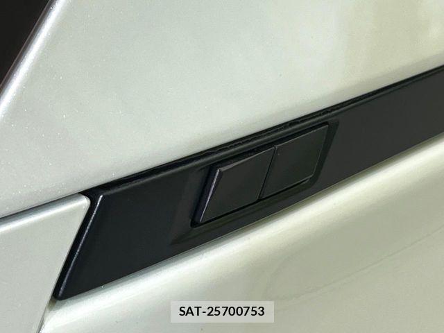Toyota NOAH HYBRID 2025-05 7222864-4
