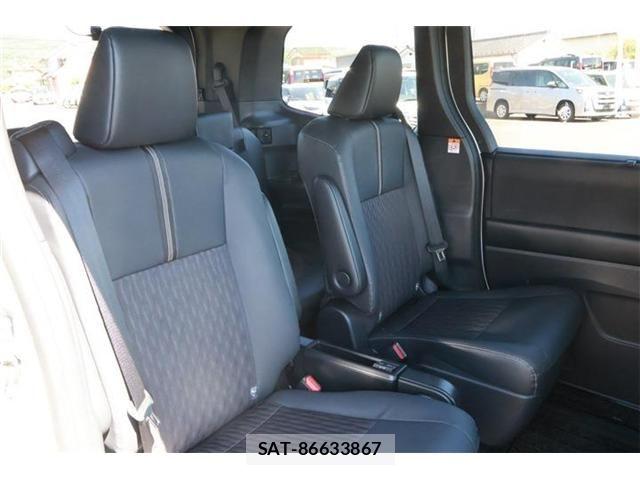 Toyota NOAH HYBRID 2023-05 7251763-11
