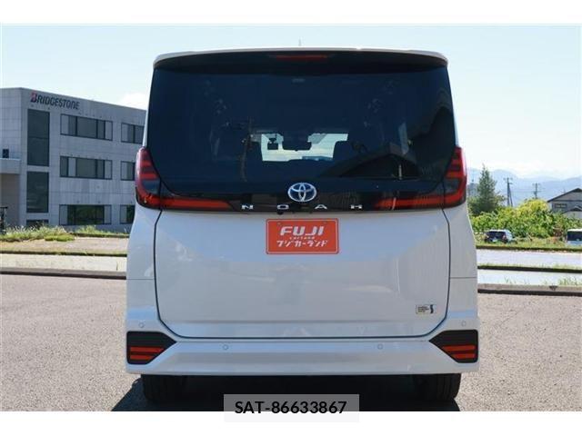 Toyota NOAH HYBRID 2023-05 7251763-18