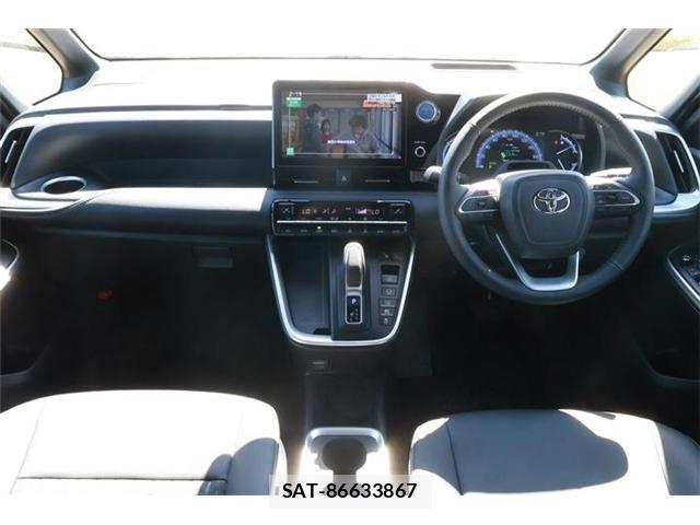 Toyota NOAH HYBRID 2023-05 7251763-1