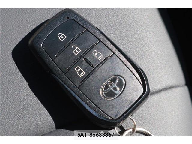 Toyota NOAH HYBRID 2023-05 7251763-24