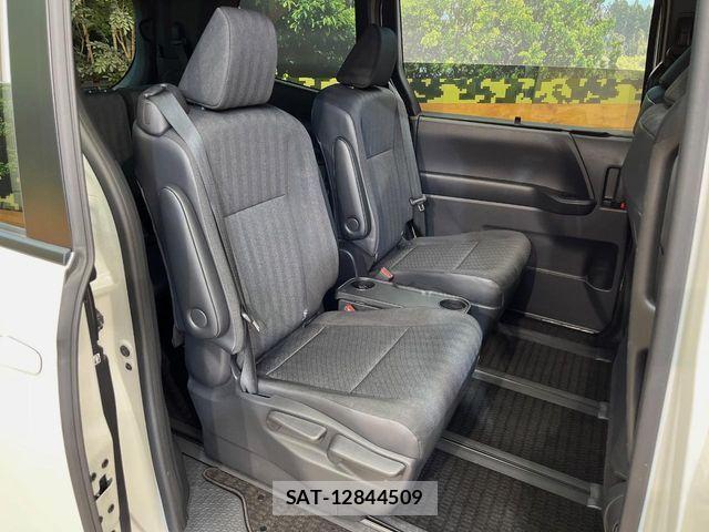 Toyota NOAH HYBRID 2023-08 7250275-10