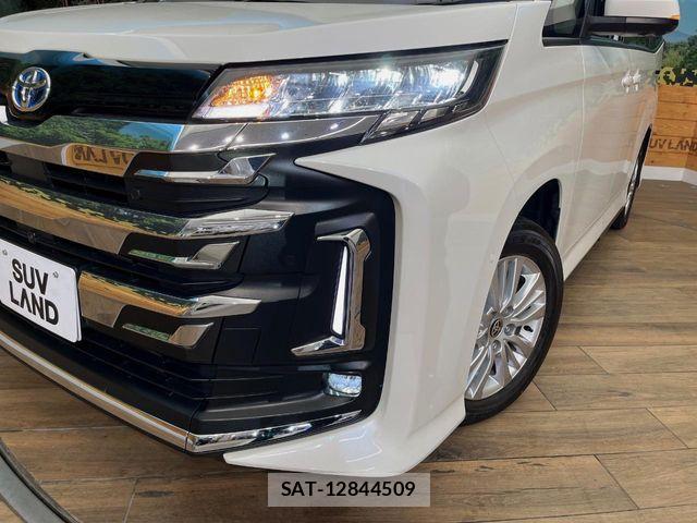 Toyota NOAH HYBRID 2023-08 7250275-13