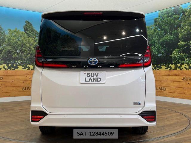 Toyota NOAH HYBRID 2023-08 7250275-16