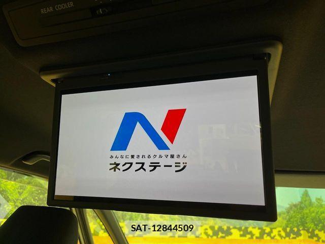 Toyota NOAH HYBRID 2023-08 7250275-2