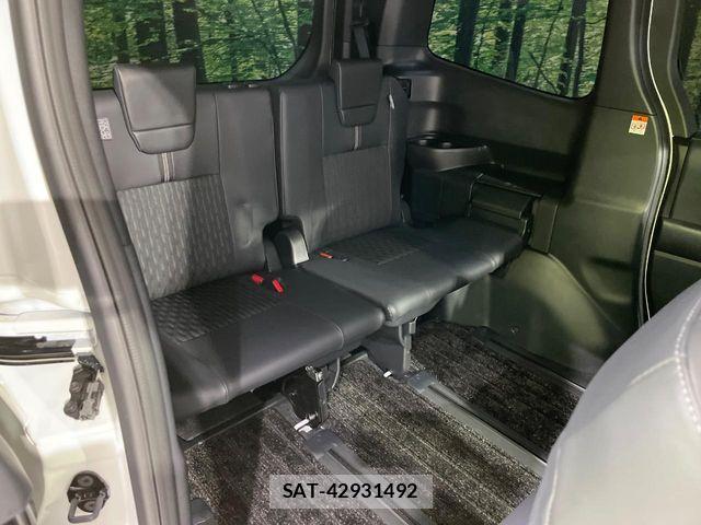 Toyota NOAH HYBRID 2025-06 7272530-10