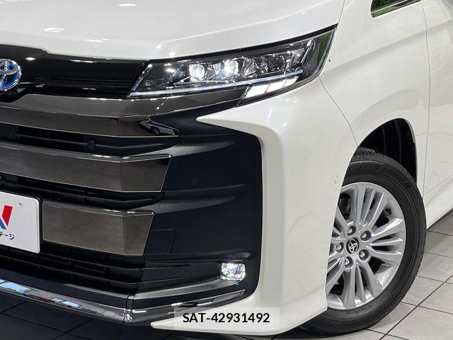 Toyota NOAH HYBRID 2025-06 7272530-13