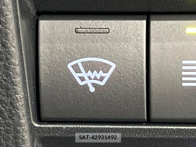 Toyota NOAH HYBRID 2025-06 7272530-4