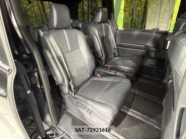 Toyota NOAH HYBRID 2023-05 7272531-7