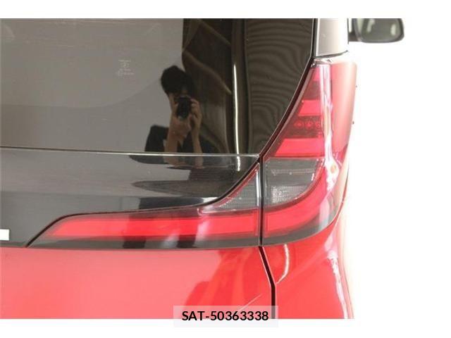 Toyota NOAH HYBRID 2022-07 7328984-17