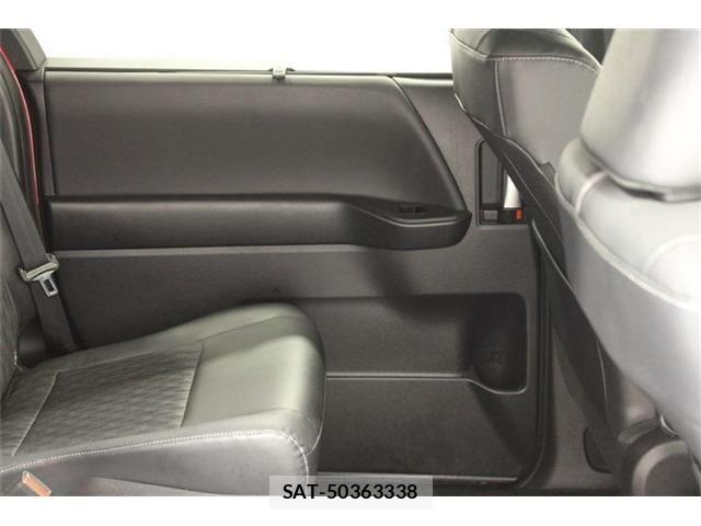Toyota NOAH HYBRID 2022-07 7328984-29