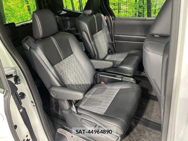 Toyota NOAH HYBRID 2025-10 7359066-9
