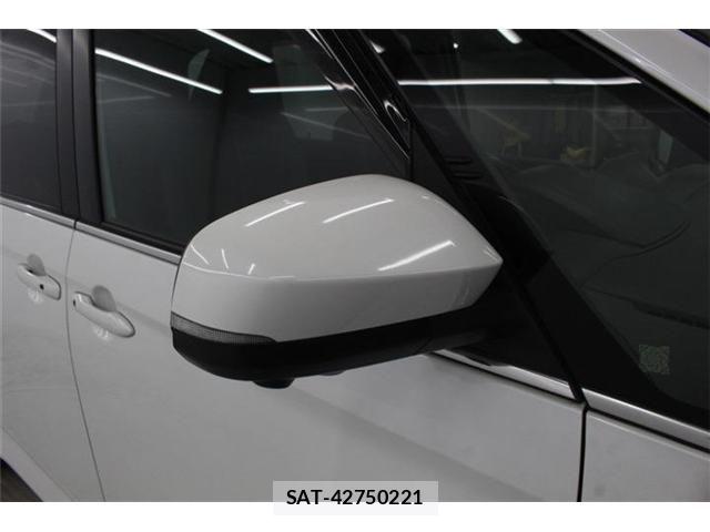 Toyota NOAH HYBRID 2022-05 7391047-9