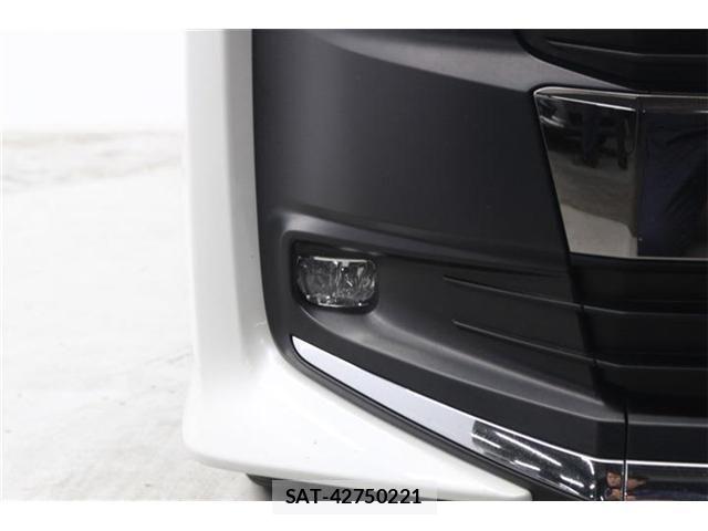 Toyota NOAH HYBRID 2022-05 7391047-12