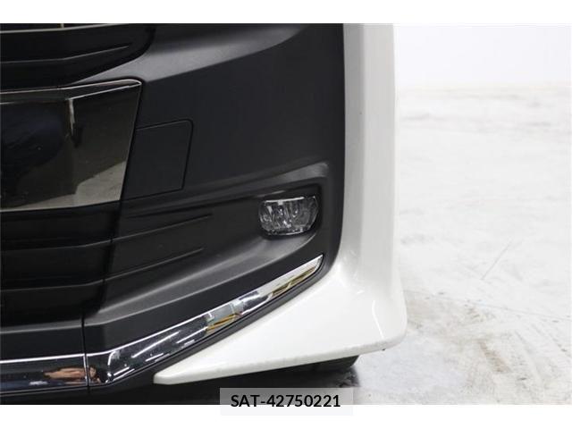 Toyota NOAH HYBRID 2022-05 7391047-15