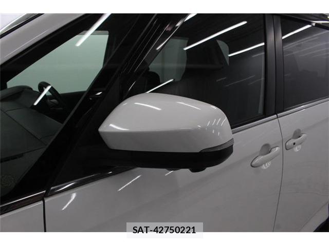 Toyota NOAH HYBRID 2022-05 7391047-16