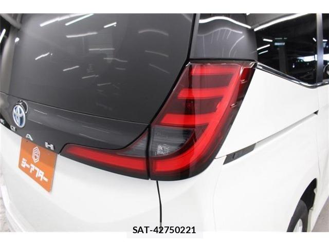 Toyota NOAH HYBRID 2022-05 7391047-18
