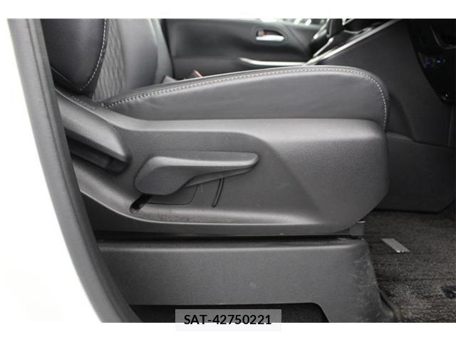 Toyota NOAH HYBRID 2022-05 7391047-27