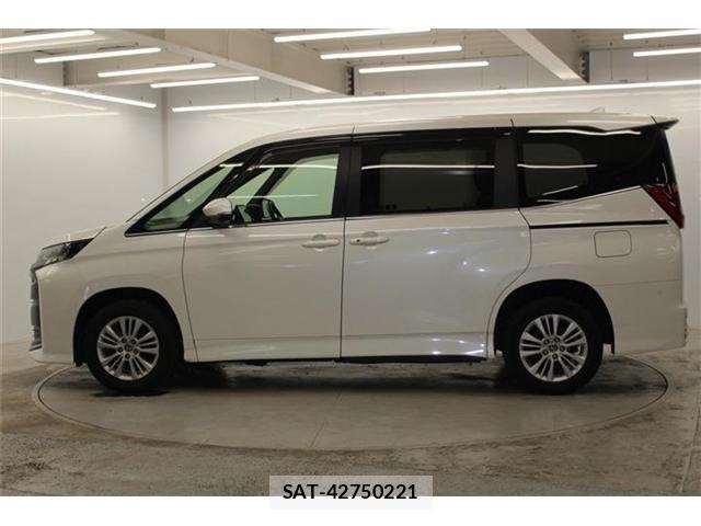 Toyota NOAH HYBRID 2022-05 7391047-7