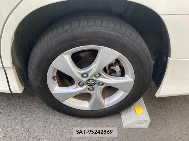 Toyota NOAH HYBRID 2023-06 7456400-10