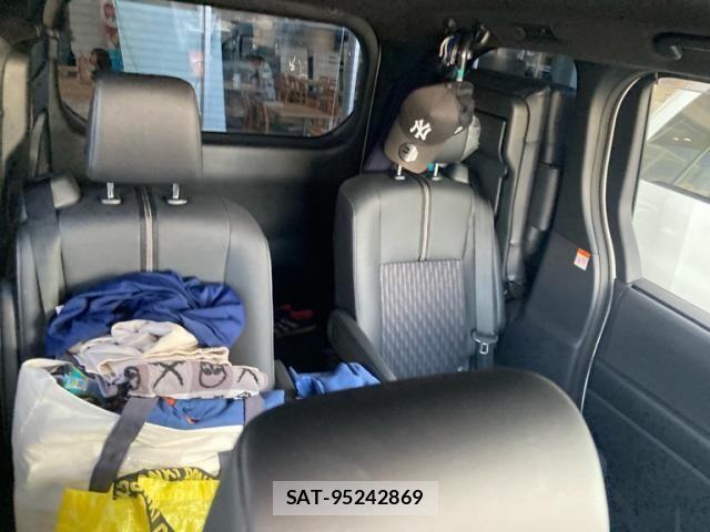 Toyota NOAH HYBRID 2023-06 7456400-16