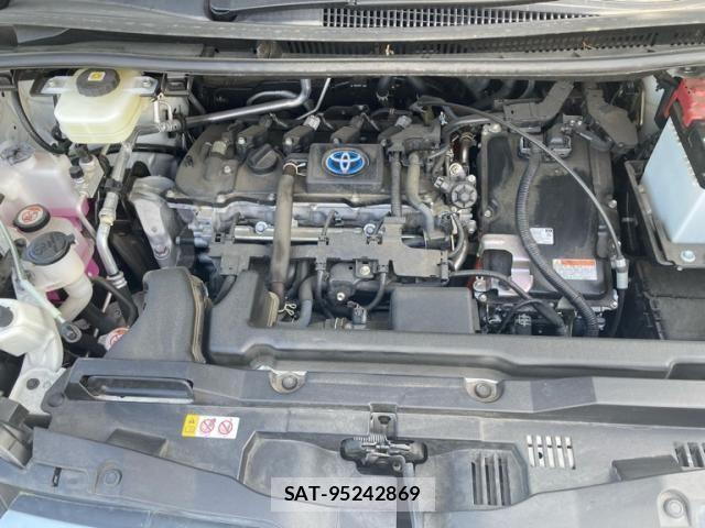 Toyota NOAH HYBRID 2023-06 7456400-5