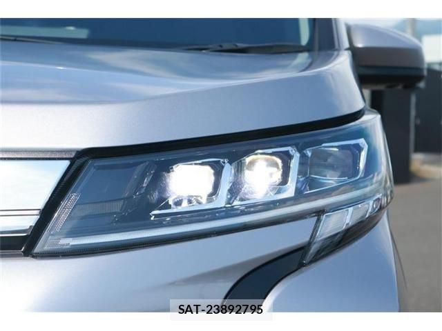 Toyota NOAH HYBRID 2023-07 7456398-14