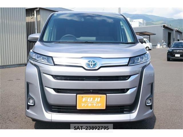Toyota NOAH HYBRID 2023-07 7456398-17