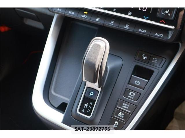 Toyota NOAH HYBRID 2023-07 7456398-22