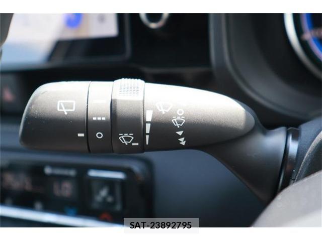 Toyota NOAH HYBRID 2023-07 7456398-26