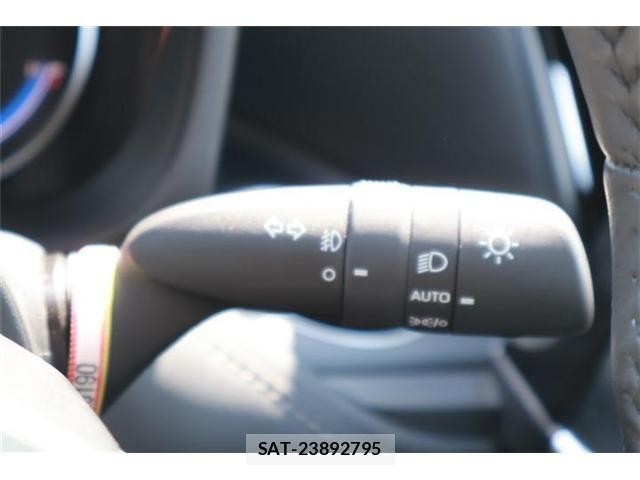 Toyota NOAH HYBRID 2023-07 7456398-27