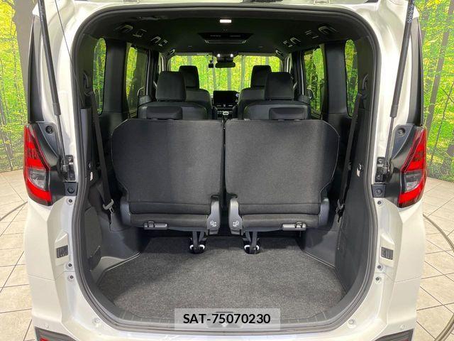 Toyota NOAH HYBRID 2023-10 7501949-10