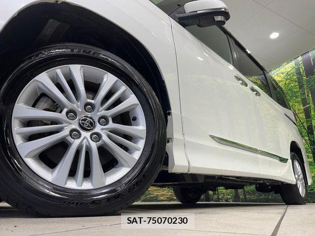 Toyota NOAH HYBRID 2023-10 7501949-13