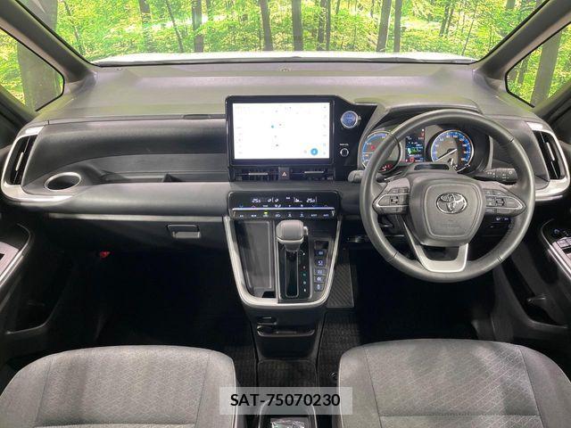 Toyota NOAH HYBRID 2023-10 7501949-1