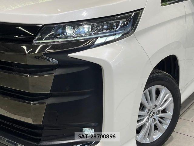 Toyota NOAH HYBRID 2023-04 7618810-12